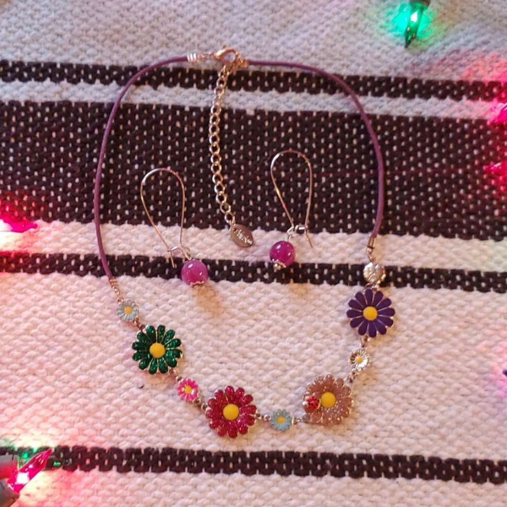 Vintage Claire's necklace and cute earrings!